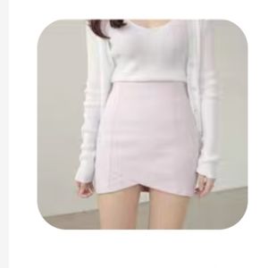 Used lavender asymmetrical pencil skirt